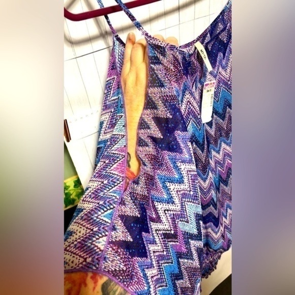 🍉 Myth NYC Purple Blue Chevron Open Shoulder Gathered Waist Shirt - Picture 4 of 11